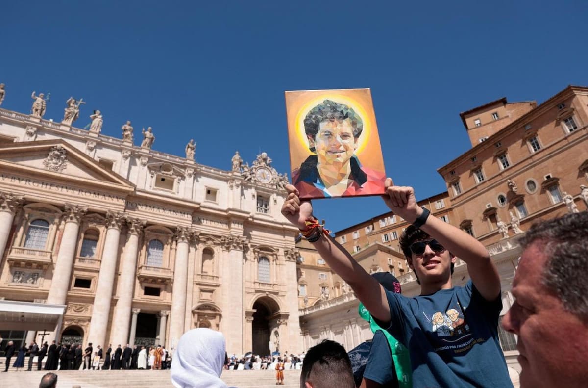 Papa Leão XIV canoniza Carlo Acutis e Pier Giorgio Frassati em Roma